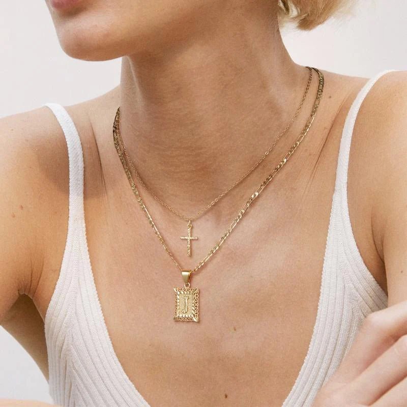 Coffret 2 Pièces — Collier Initial & Croix